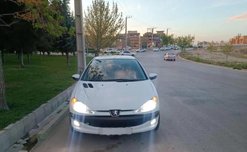 پژو 206 SD V8، مدل ۱۳۹۰