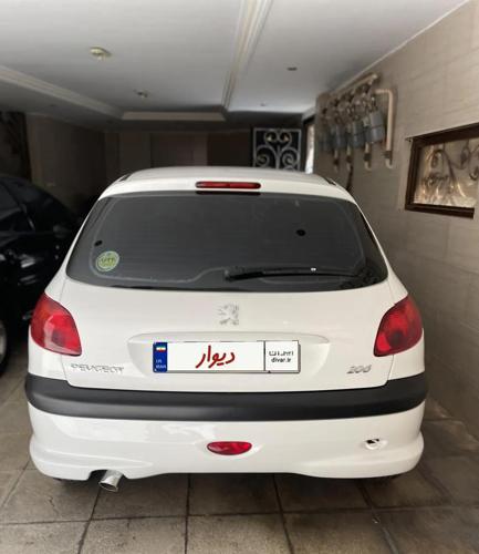 1400 مشابه