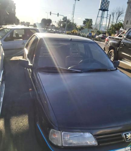 پژو 405 GLX بنزینی              مدل۱۳۸۰ وضعیت