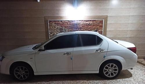 دنا پلاس اتوماتیک، مدل ۱۴۰۰