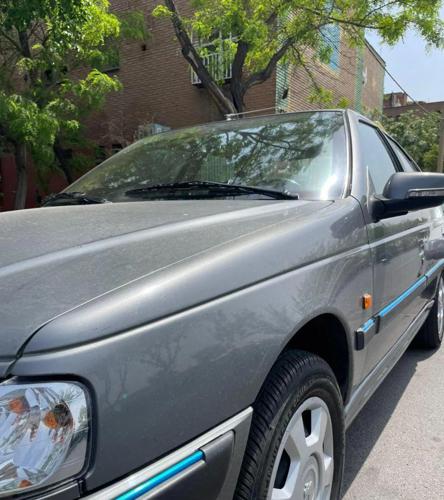 پژو پارس  xu7رنگ خاکستری بی رنگ