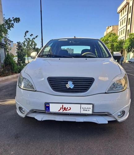 تیبا صندوق‌دار SX، مدل ۱۳۹۵