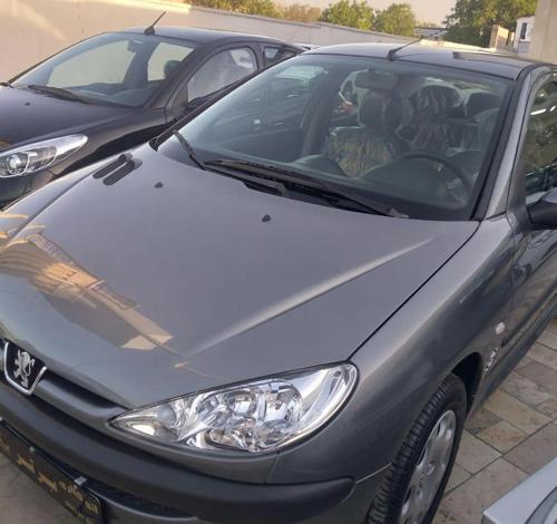 ۲۰۶ صندوقدار v8 فول ۹۳ در حد ۱۴۰۰ صفر خشک