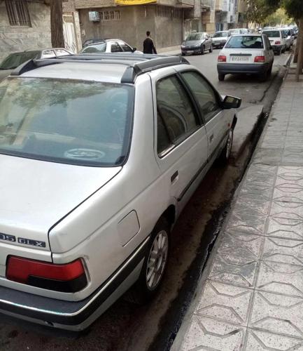 پژو 405مدل 85 نقره ای کم کار