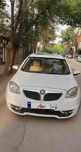 برلیانس H330 اتوماتیک 1500cc، مدل ۱۳۹۵