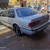 هوندا آکورد کلاسیک نقره ای