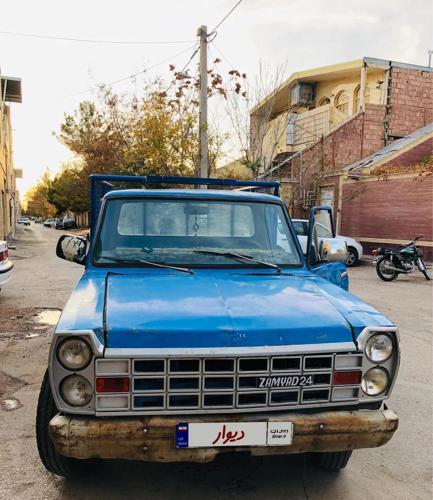 خودر‌و نیسان آبی مدل۶٢ تمیز