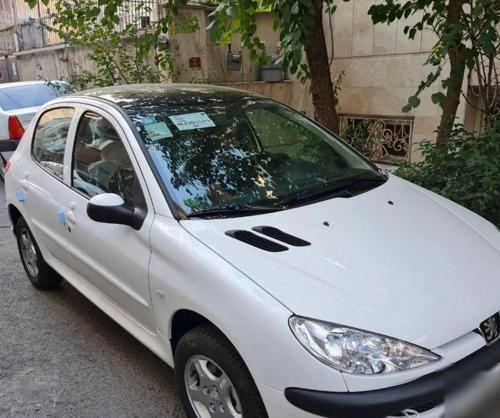 پژو ۲۰۶تیپ ۳ سال ۱۴۰۱ صفروخشک