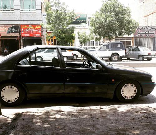 پژو 405 GLX - دوگانه سوز CNG، مدل ۱۳۸۲.