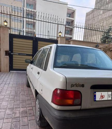 پراید صندوق‌دار بنزینی، مدل ۱۳۸۲