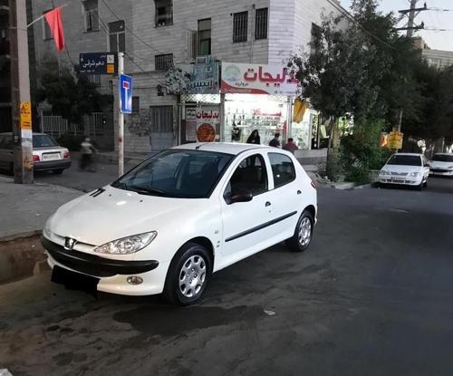 پژو 206 تیپ ۲،عروسک